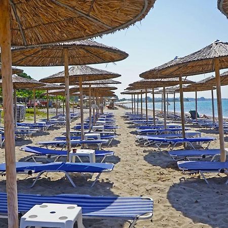 Villa Fofo - Beautiful Sea Front Villa With 650M2 Garden Nea Kallikrateia Екстер'єр фото