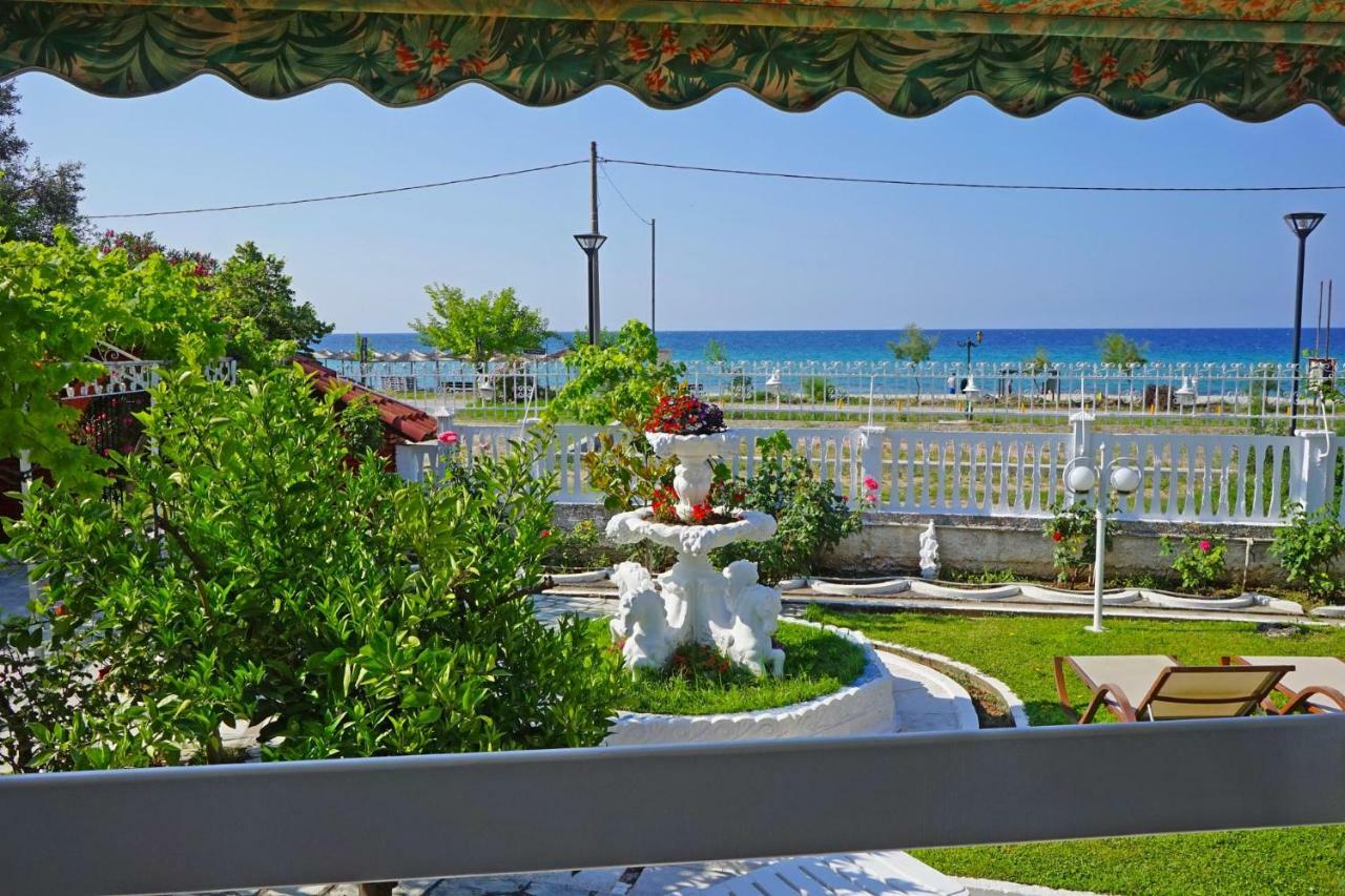 Villa Fofo - Beautiful Sea Front Villa With 650M2 Garden Nea Kallikrateia Екстер'єр фото