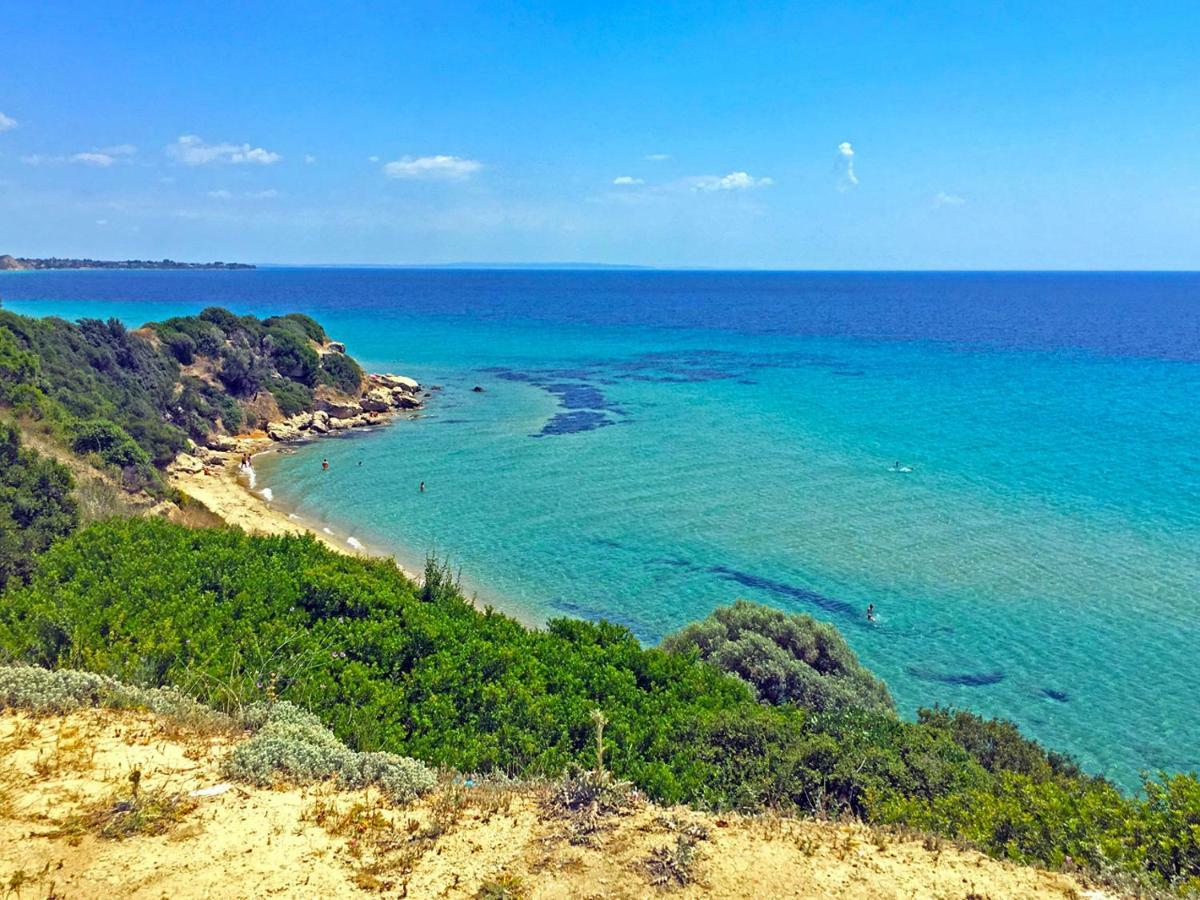 Villa Fofo - Beautiful Sea Front Villa With 650M2 Garden Nea Kallikrateia Екстер'єр фото