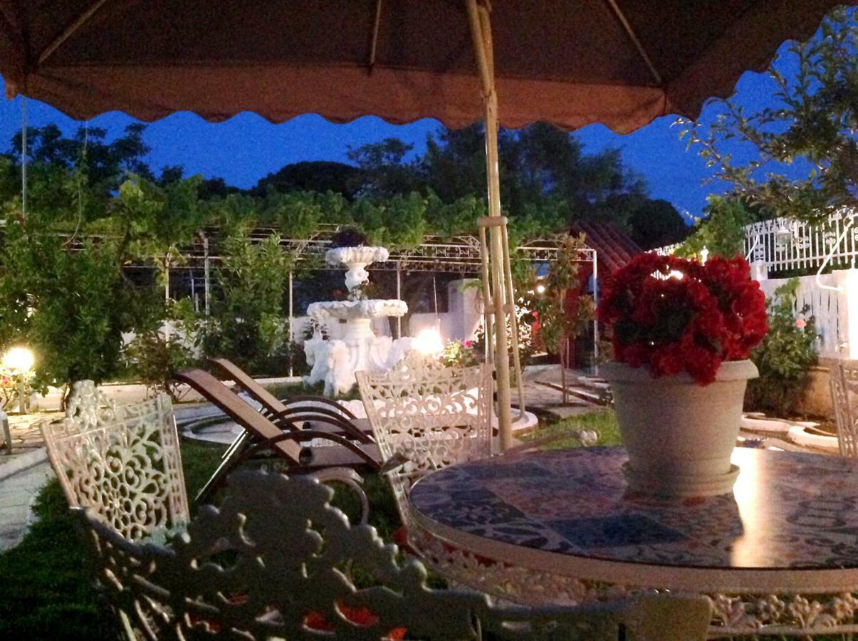 Villa Fofo - Beautiful Sea Front Villa With 650M2 Garden Nea Kallikrateia Екстер'єр фото